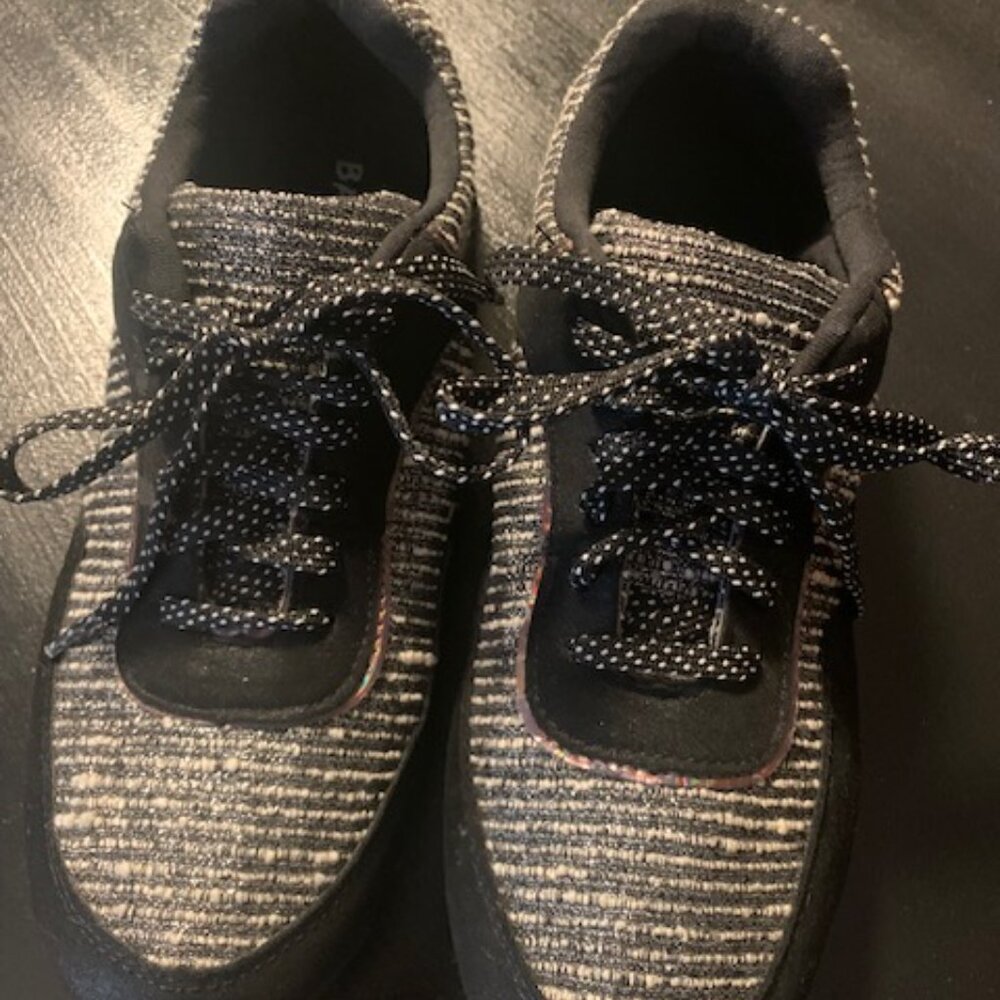 NEW - Sneakers with Bling! - Picture 9 of 9